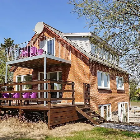 Two-bedroom Holiday In * Fur